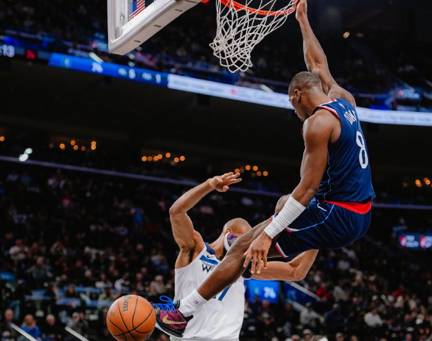 开云体育平台-真战神！小卡31分钟爆砍45分，快船全场轰153分，25分大胜森林狼